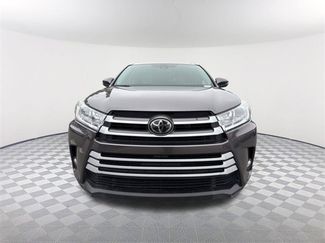 Used 2018 Toyota Highlander XLE video 2