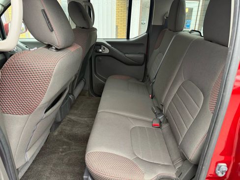 Used 2012 Nissan Frontier PRO-4X image 12