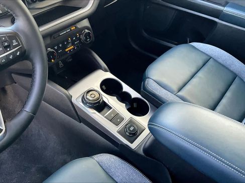 Used 2024 Ford Bronco Sport Outer Banks w/ Tech Package image 16