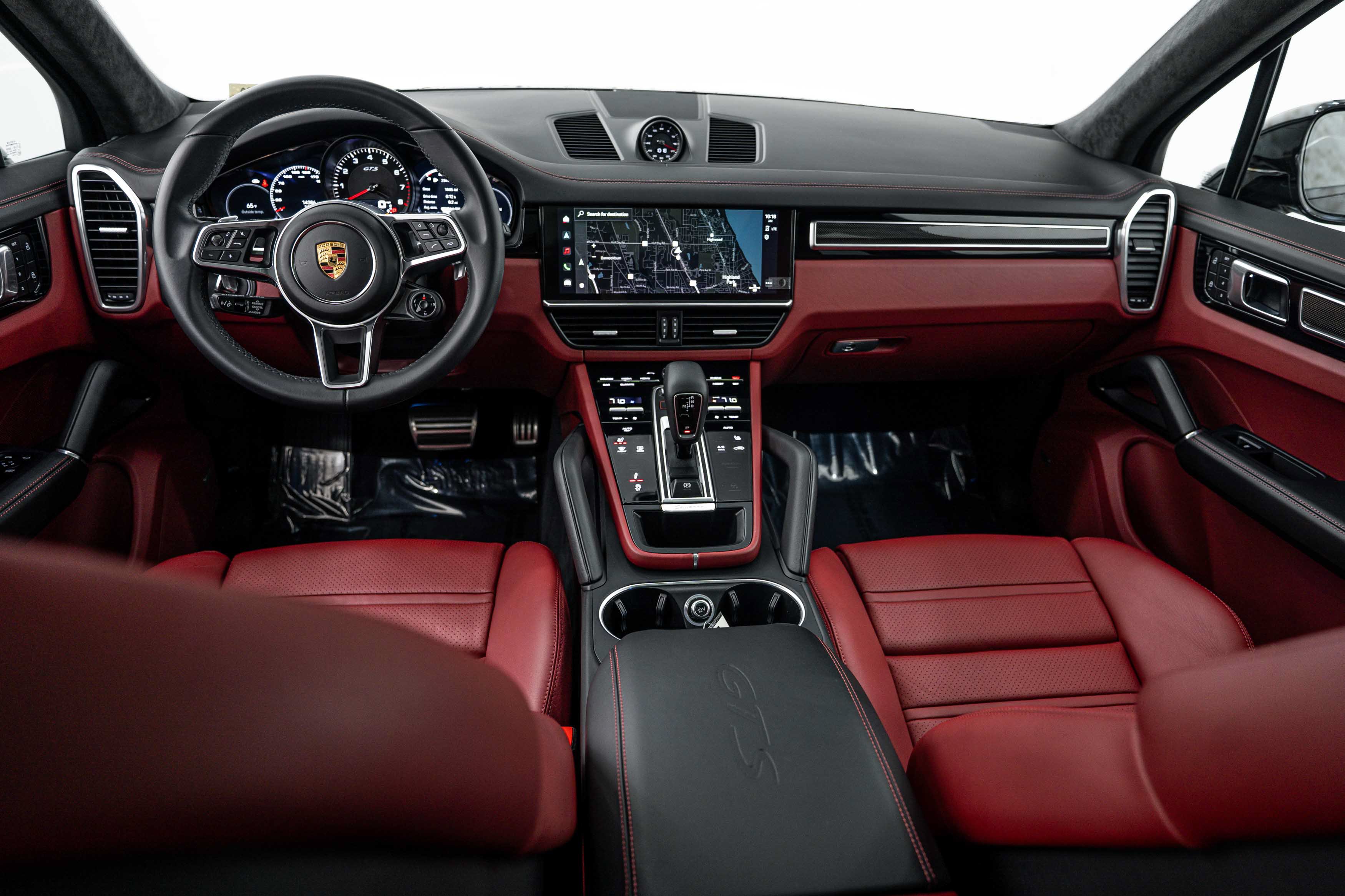 Certified 2022 Porsche Cayenne GTS AWD/4WD image 12