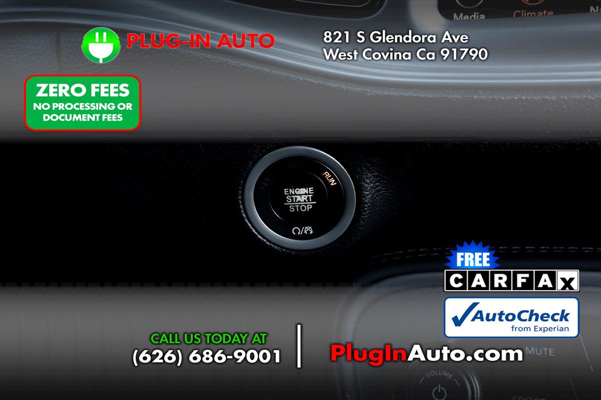 Used 2023 Dodge Challenger SXT RWD image 19