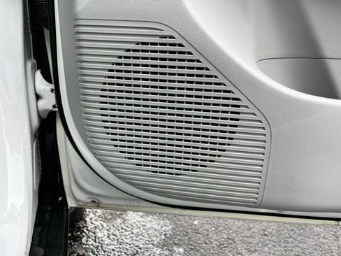 New 2026 Hyundai Kona SEL Premium FWD image 24