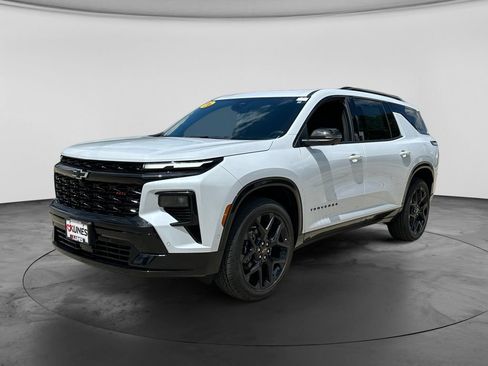New 2026 Chevrolet Traverse RS w/ LPO, Floor Liner Package AWD/4WD image 3