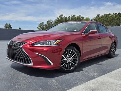 Used 2025 Lexus ES 300h w/ Premium Package