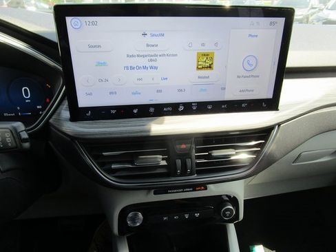 New 2024 Ford Escape SE w/ PHEV Premium Package image 37