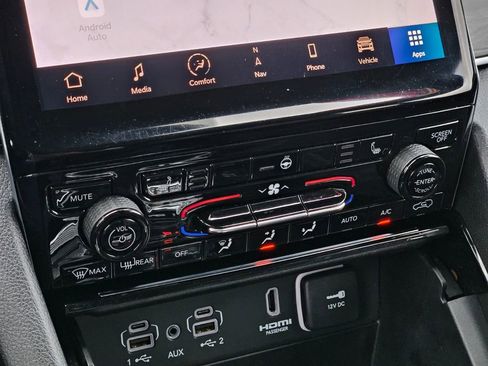 Used 2022 Jeep Grand Cherokee Limited 4xe image 20