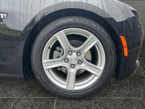 Used 2022 Chevrolet Camaro LT image 9