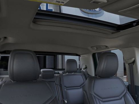 New 2025 Ford Maverick Lariat w/ Black Appearance Package image 12