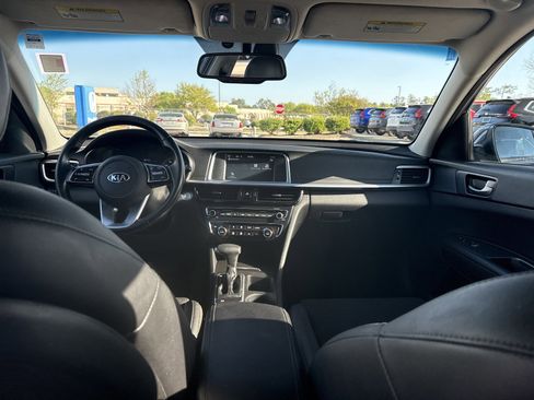 Used 2019 Kia Optima S w/ S Panoramic Sunroof Package image 26