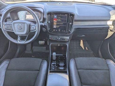 Used 2021 Volvo XC40 T5 R-Design w/ Protection Package Premier image 14