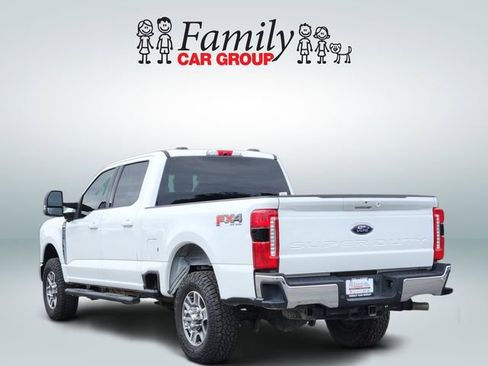 Used 2025 Ford F250 Lariat w/ FX4 Off-Road Package AWD/4WD image 3