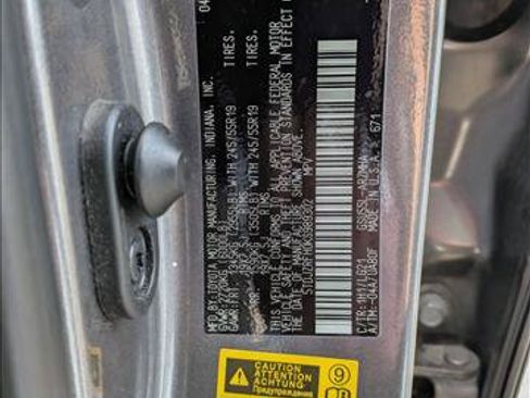 Used 2019 Toyota Highlander SE w/ Nightshade Edition AWD/4WD image 15