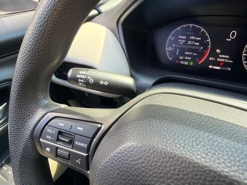 Used 2023 Honda HR-V LX image 19
