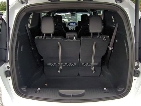 New 2026 Chrysler Voyager LX image 30