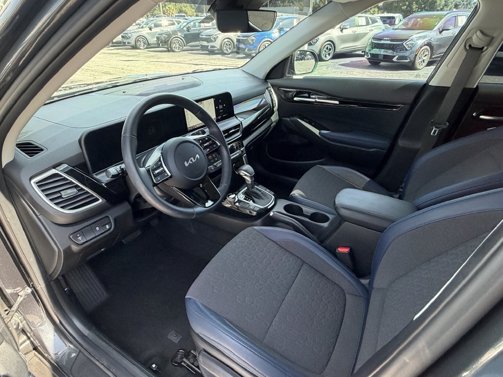 Certified 2025 Kia Seltos S FWD image 20