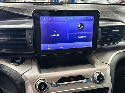 Used 2022 Ford Explorer XLT image 19
