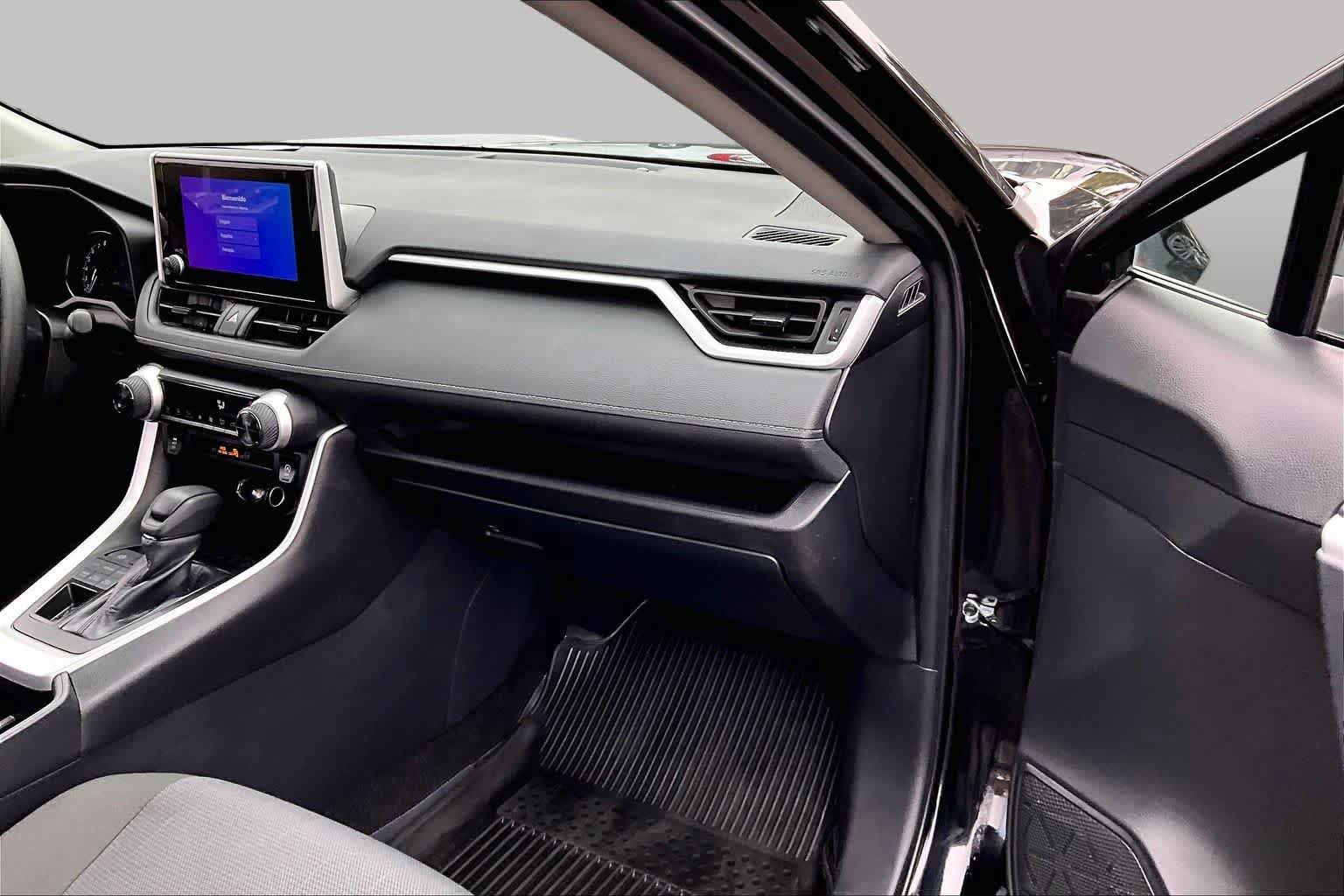 Certified 2025 Toyota RAV4 XLE AWD/4WD image 18