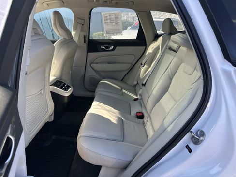 Certified 2023 Volvo XC60 B5 Ultimate image 21