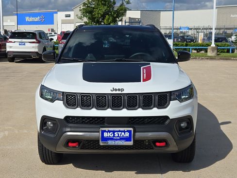 Used 2024 Jeep Compass Trailhawk AWD/4WD image 10
