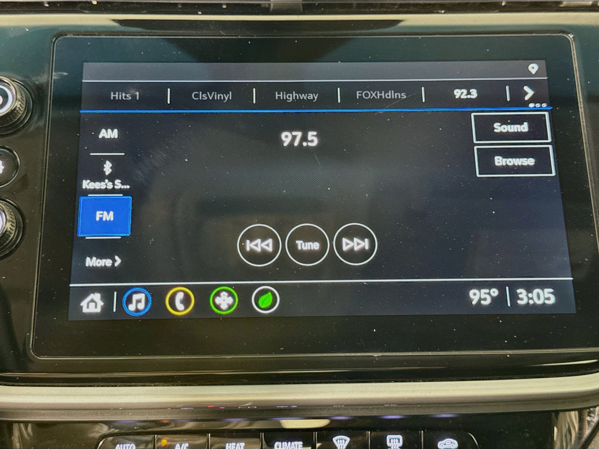 Used 2023 Chevrolet Bolt LT FWD image 17
