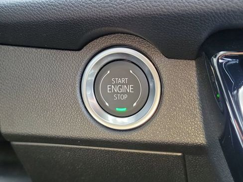 Certified 2026 Chevrolet Traverse RS FWD image 29