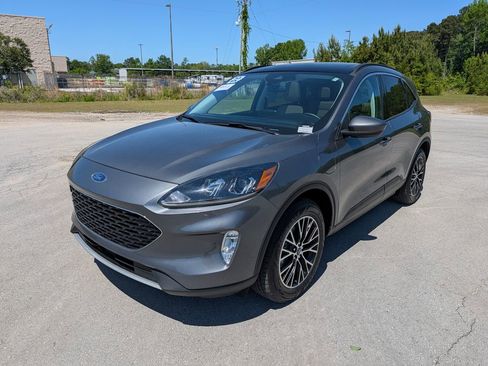 Certified 2022 Ford Escape SEL w/ Technology Package FWD image 4