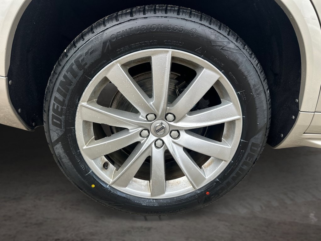 Used 2017 Volvo XC90 T6 Momentum w/ Vision Package AWD/4WD image 16