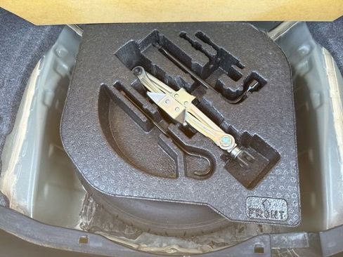 Used 2016 Honda Accord EX-L image 41