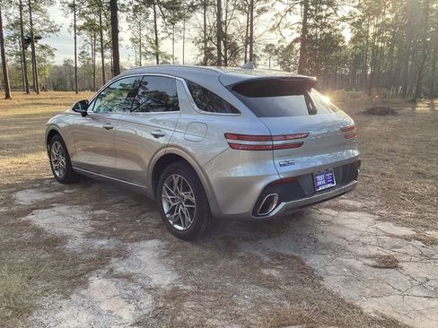 Used 2025 Genesis GV70 2.5T image 3