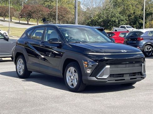 New 2026 Hyundai Kona SE image 8