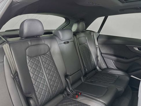 Used 2024 Audi SQ8 Premium Plus AWD/4WD image 29