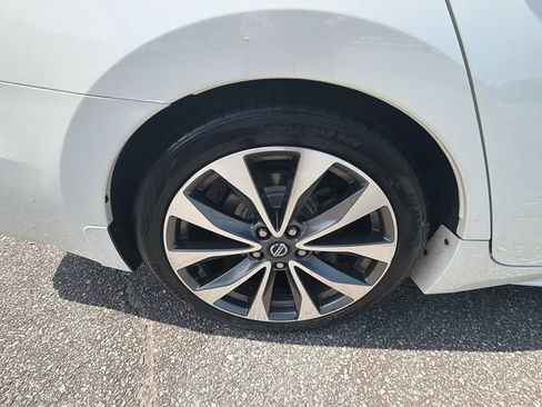 Used 2019 Nissan Maxima Platinum w/ Illumination Package FWD image 17