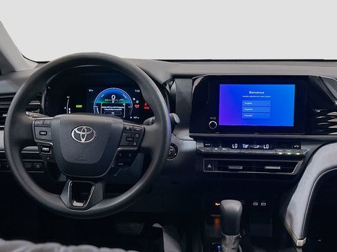 Used 2025 Toyota Camry LE w/ Convenience Package FWD image 18