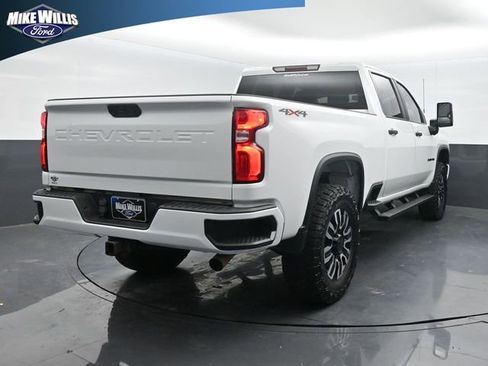 Used 2021 Chevrolet Silverado 2500 Custom w/ Custom Value Package AWD/4WD image 7