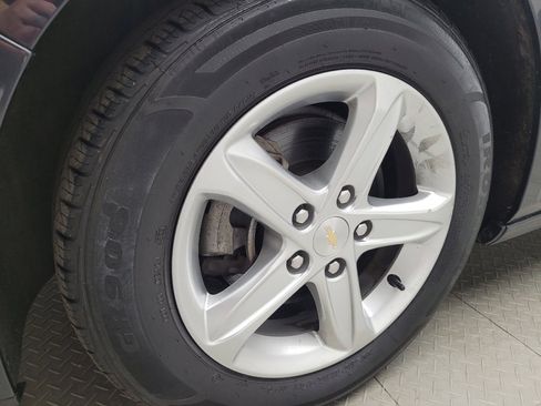 Used 2022 Chevrolet Malibu LT FWD image 31