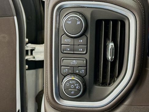 Used 2019 Chevrolet Silverado 1500 LT w/ All-Star Edition image 17