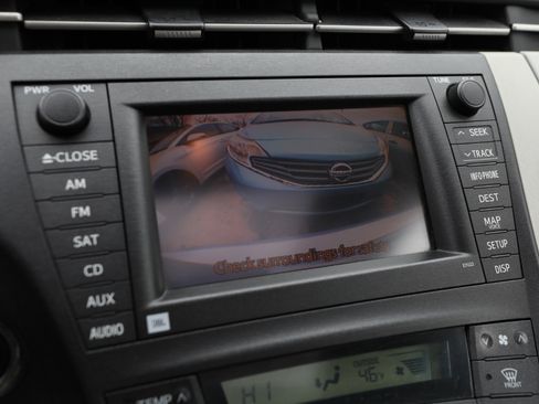 Used 2010 Toyota Prius Five image 19