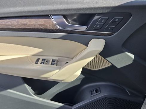 Used 2018 Audi Q5 2.0T Premium Plus w/ Premium Plus Package image 31