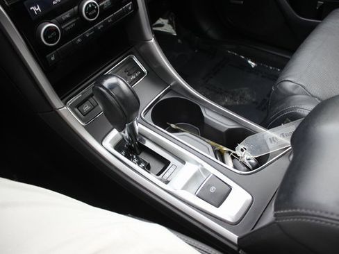 Used 2019 Subaru Ascent Limited image 10