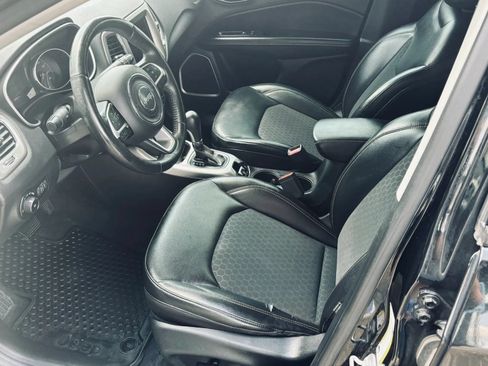 Used 2018 Jeep Compass Latitude w/ Popular Equipment Group AWD/4WD image 21