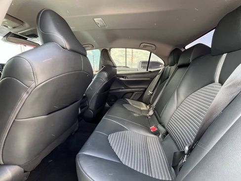 Used 2021 Toyota Camry SE FWD image 17