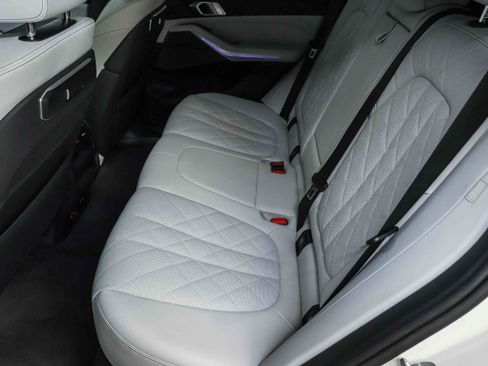Used 2024 BMW X5 sDrive40i w/ Premium Package RWD image 18