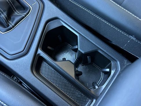 Used 2022 Volkswagen Taos SE image 29