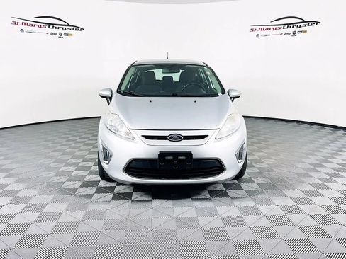 Used 2012 Ford Fiesta SES FWD image 3