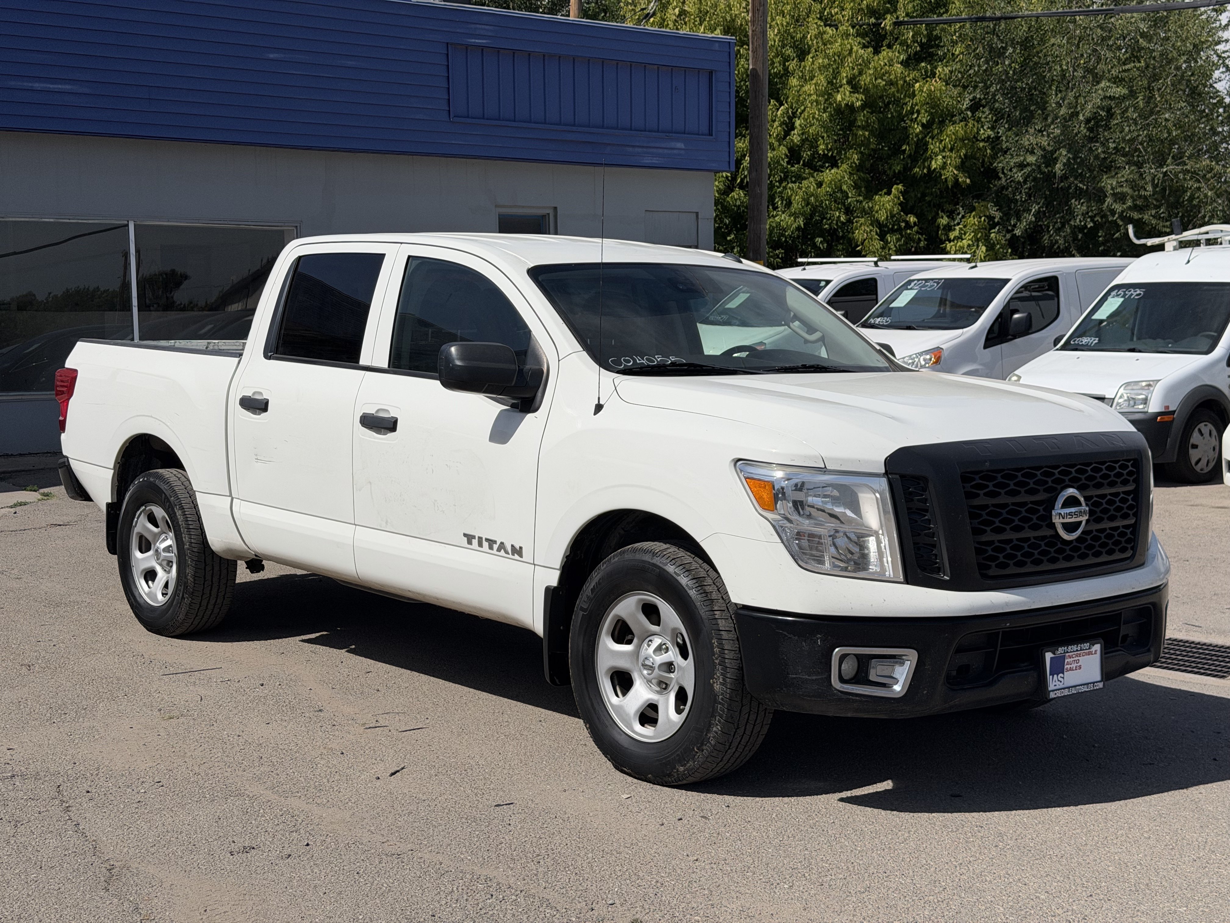 Used 2019 Nissan Titan S AWD/4WD image 8