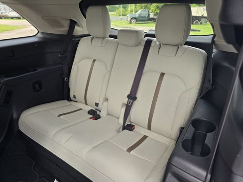 Used 2024 MAZDA CX-90 Plug-In Hybrid w/ Premium Plus AWD/4WD image 12