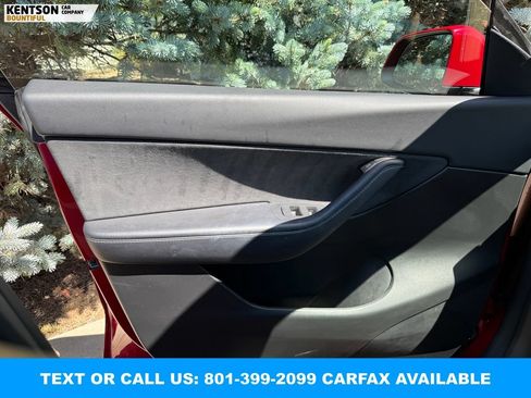 Used 2022 Tesla Model Y Long Range AWD/4WD image 17