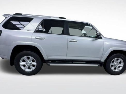 Certified 2023 Toyota 4Runner SR5 Premium w/ Moonroof Package AWD/4WD image 27
