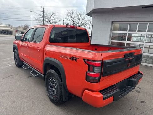 Used 2025 Nissan Frontier PRO-4X image 3