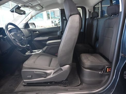 Used 2019 Chevrolet Colorado LT w/ LT Convenience Package RWD image 9